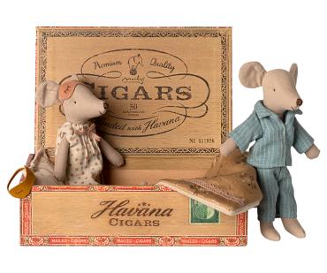 Maileg Mor & Far mus i cigaræske – billede 2