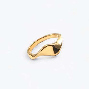 Uma Twisted Ring - 18K Gold Plated