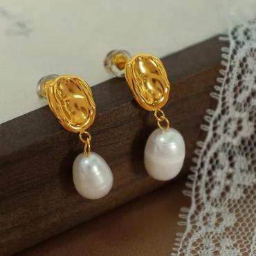 Luca Pearl Earrings - 18K Gold Plated